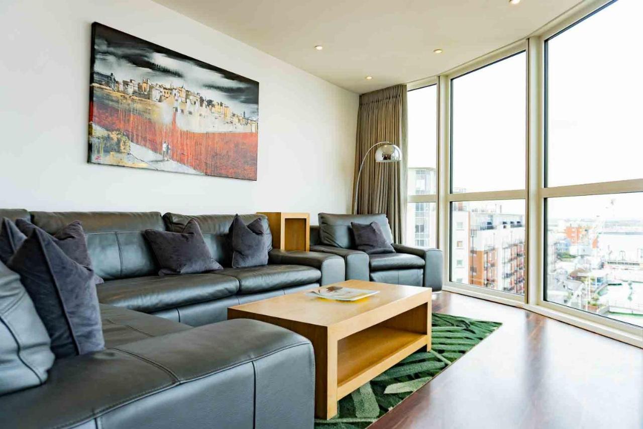 Gunwharf Quays Apartments Portsmouth Exterior foto